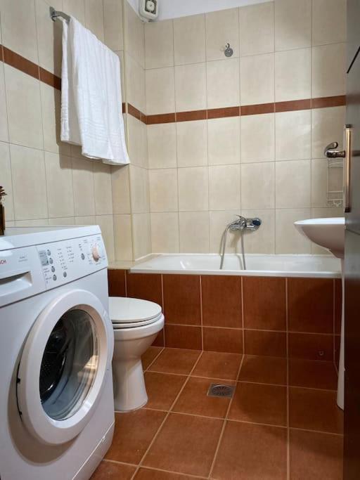 Apartment Raise Mirivili Serviced *